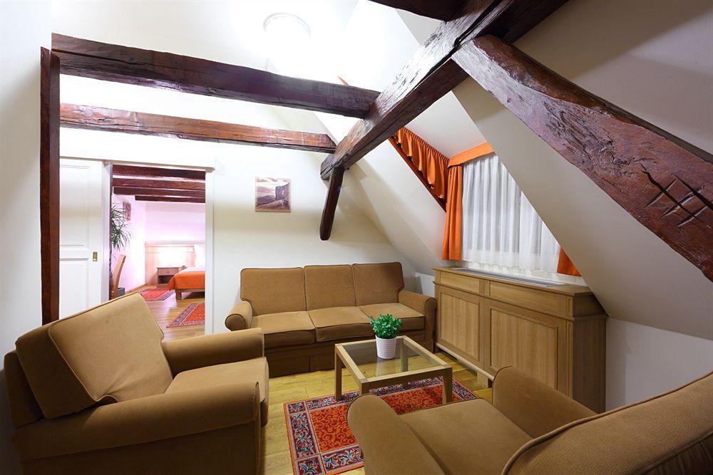 Historia & Historante Hotel 4*