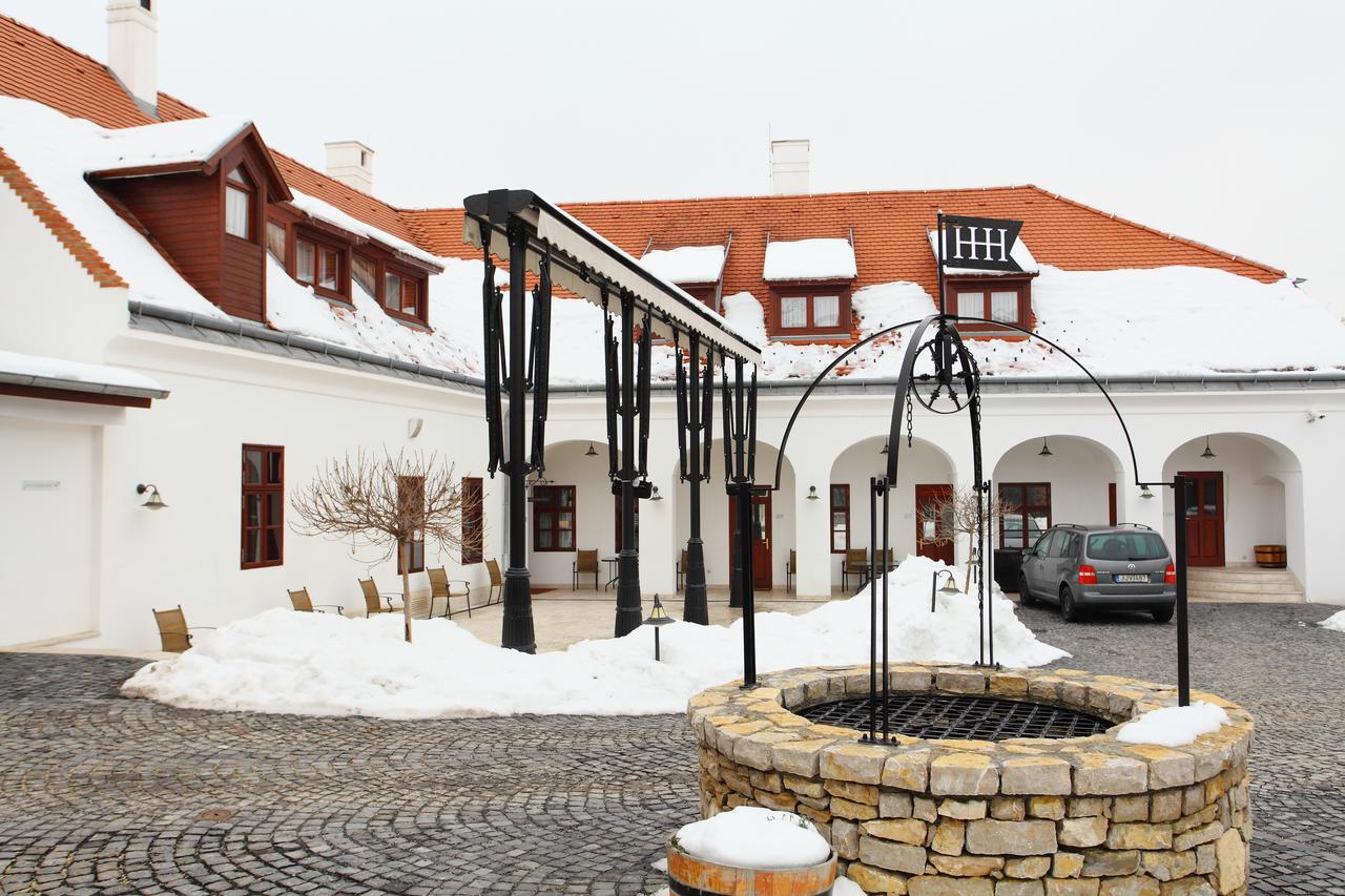 Historia & Historante Hotel 4*